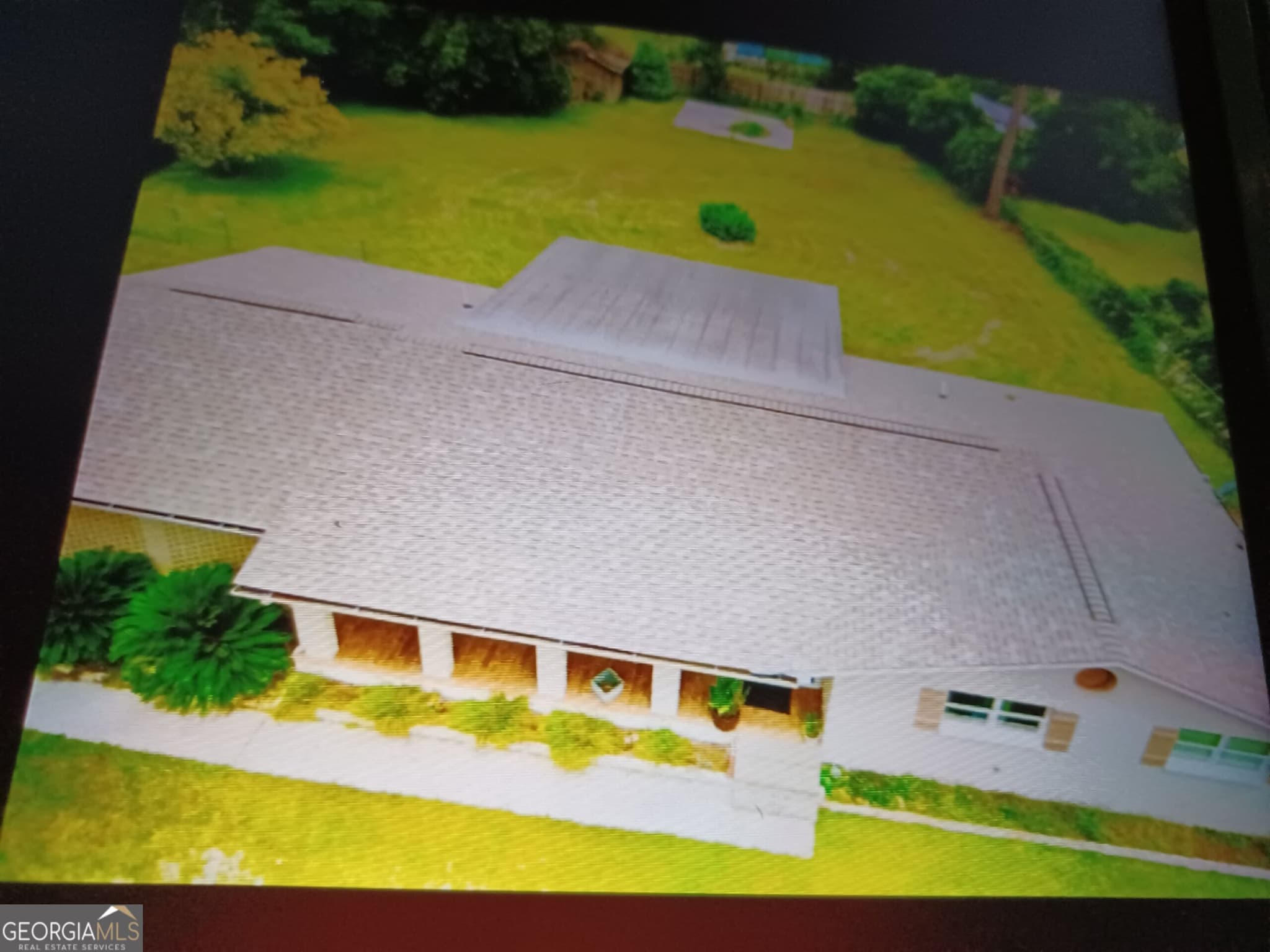 3 bedroom, 2 bathroom, 1,862 sq ft single family residence for sale at 3157 Parkwood Drive, Valdosta, GA 31605 — photo 2