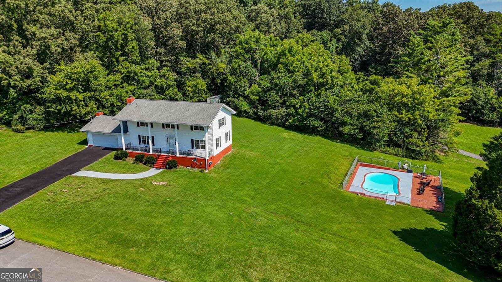 4 bedroom, 2.5 bathroom, 2,952 sq ft single family residence for sale at 60 Shamrock Drive, Ringgold, GA 30736 — photo 4