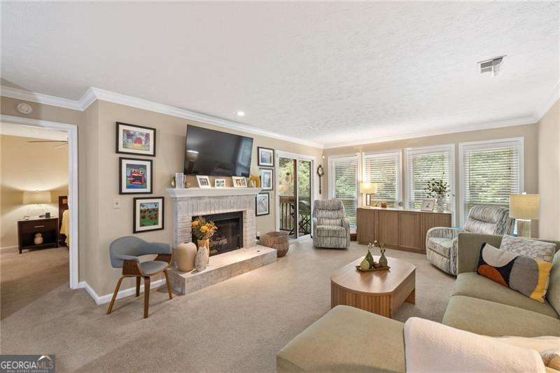 2 bedroom, 2 bathroom, 1,000 sq ft condominium for rent at 525 Warm Springs Circle, Roswell, GA 30075 for $1,800 a month — photo 8