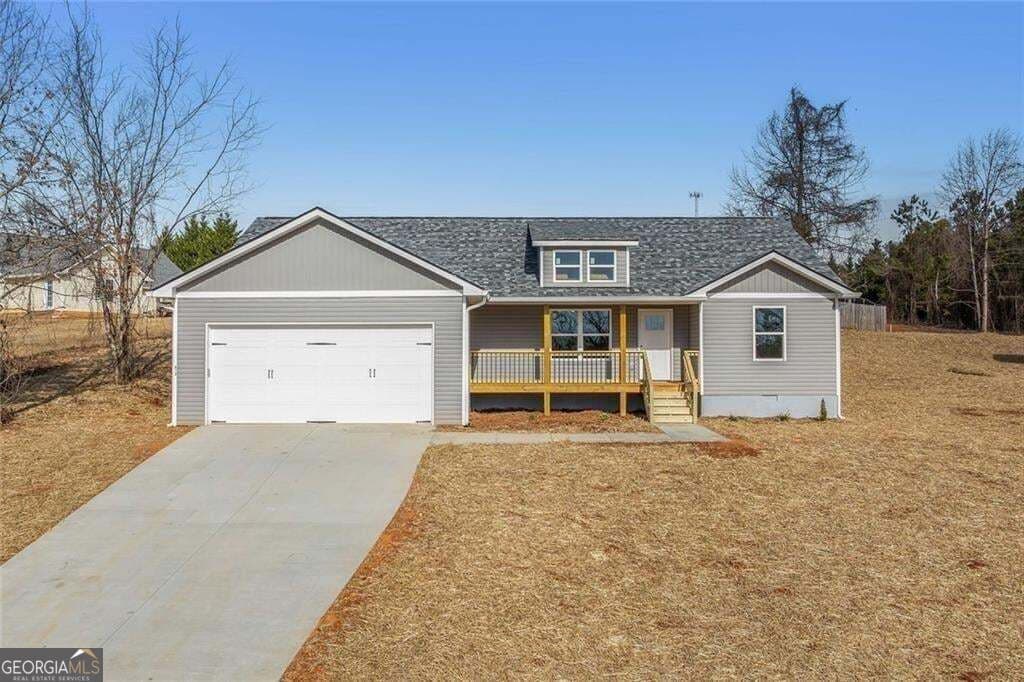 3 bedroom, 2 bathroom, 1,618 sq ft single family residence for sale at 613 Cypress Drive, Mount Airy, GA 30563 — photo 1 of 39