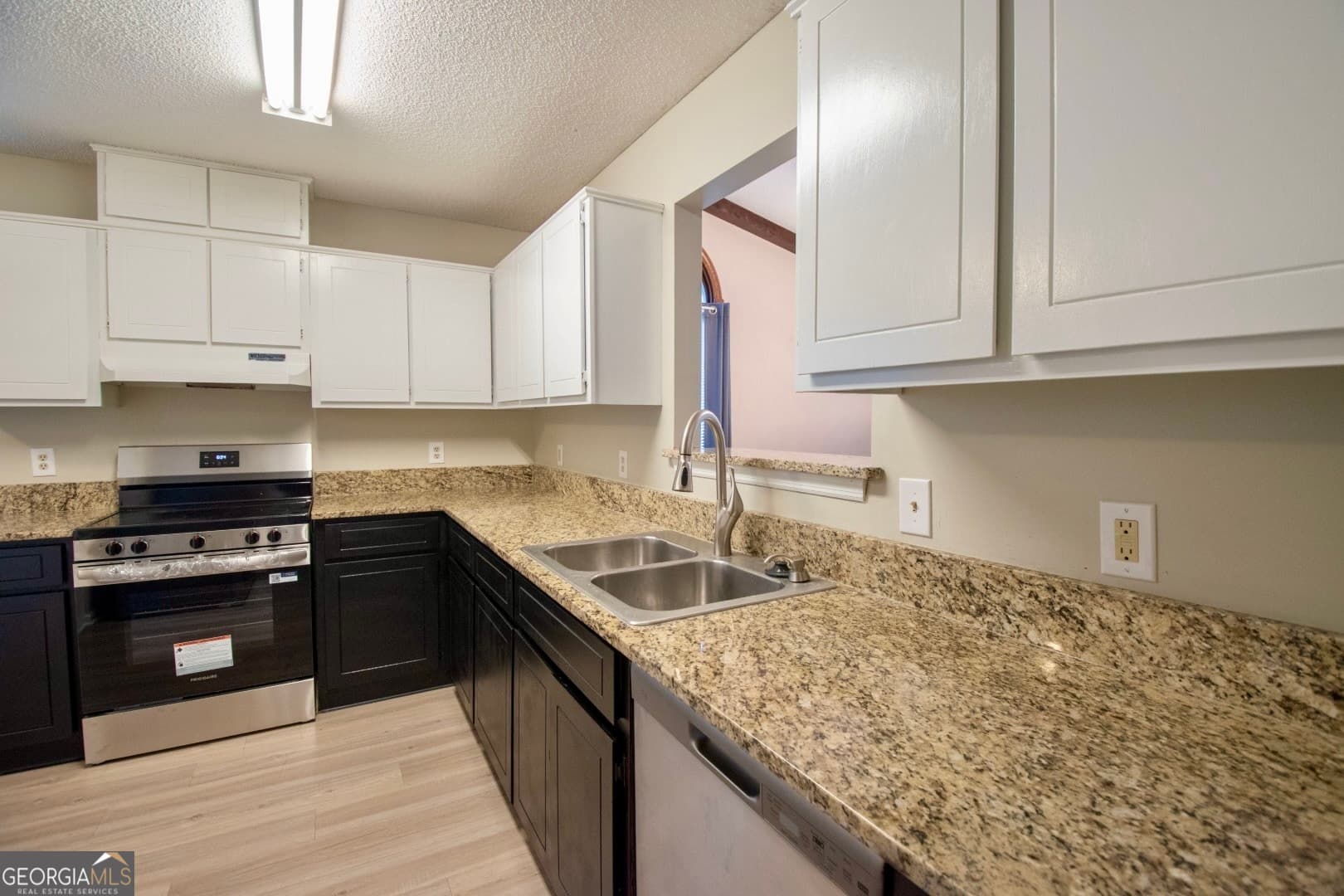 3 bedroom, 2.5 bathroom, 2,003 sq ft single family residence for sale at 100 Pinedale Drive, St. Marys, GA 31558 — photo 9
