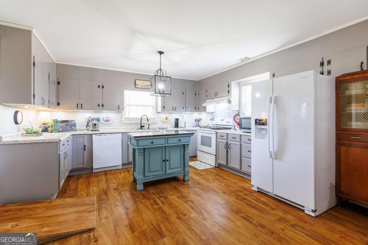 3 bedroom, 2 bathroom single family residence for sale at 187 Jefferson Road, Adel, GA 31620 — photo 10