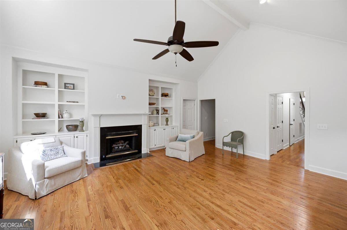 4 bedroom, 2.5 bathroom, 2,597 sq ft single family residence for sale at 155 N Wellington, Macon, GA 31210 — photo 6