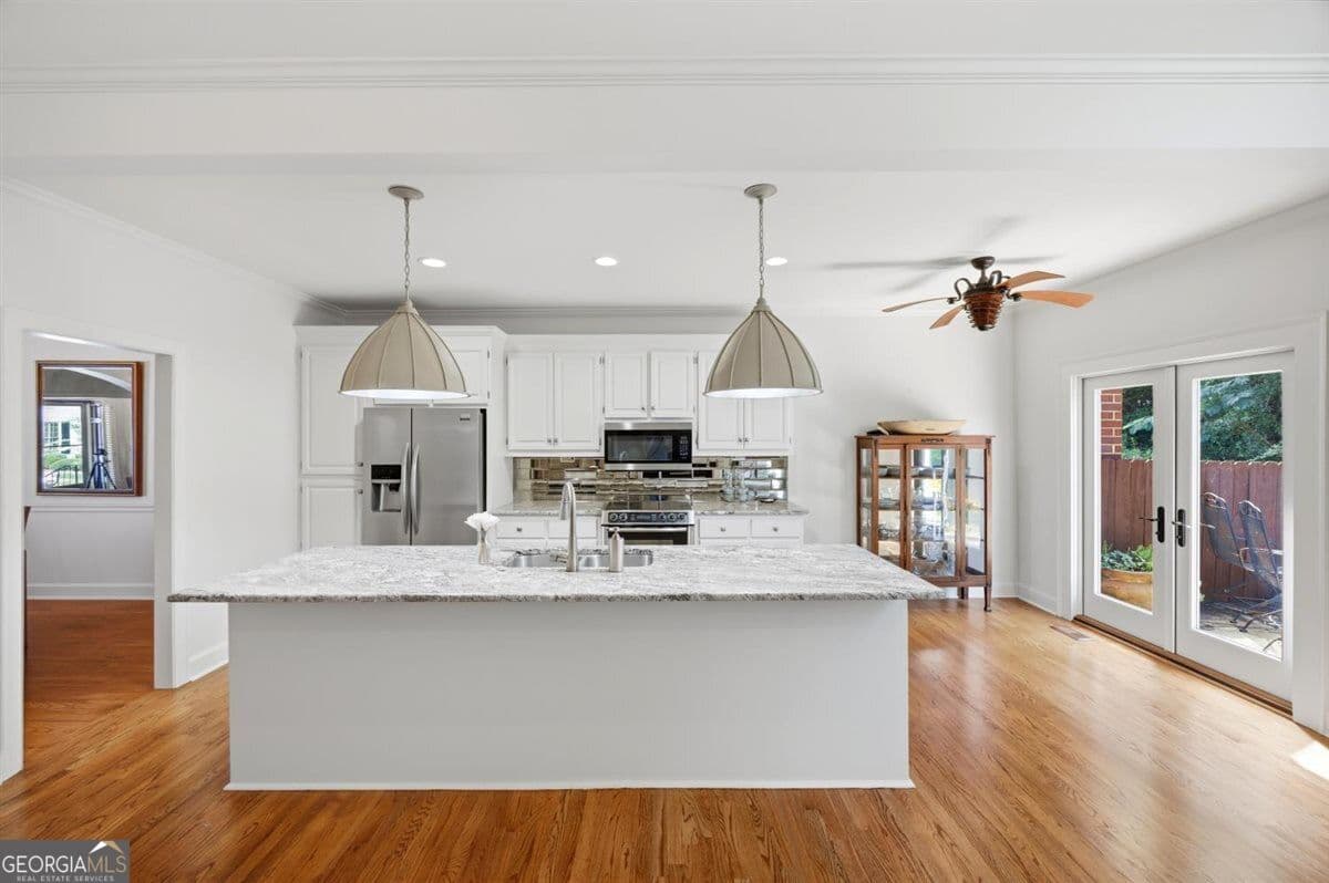 4 bedroom, 2.5 bathroom, 2,597 sq ft single family residence for sale at 155 N Wellington, Macon, GA 31210 — photo 7