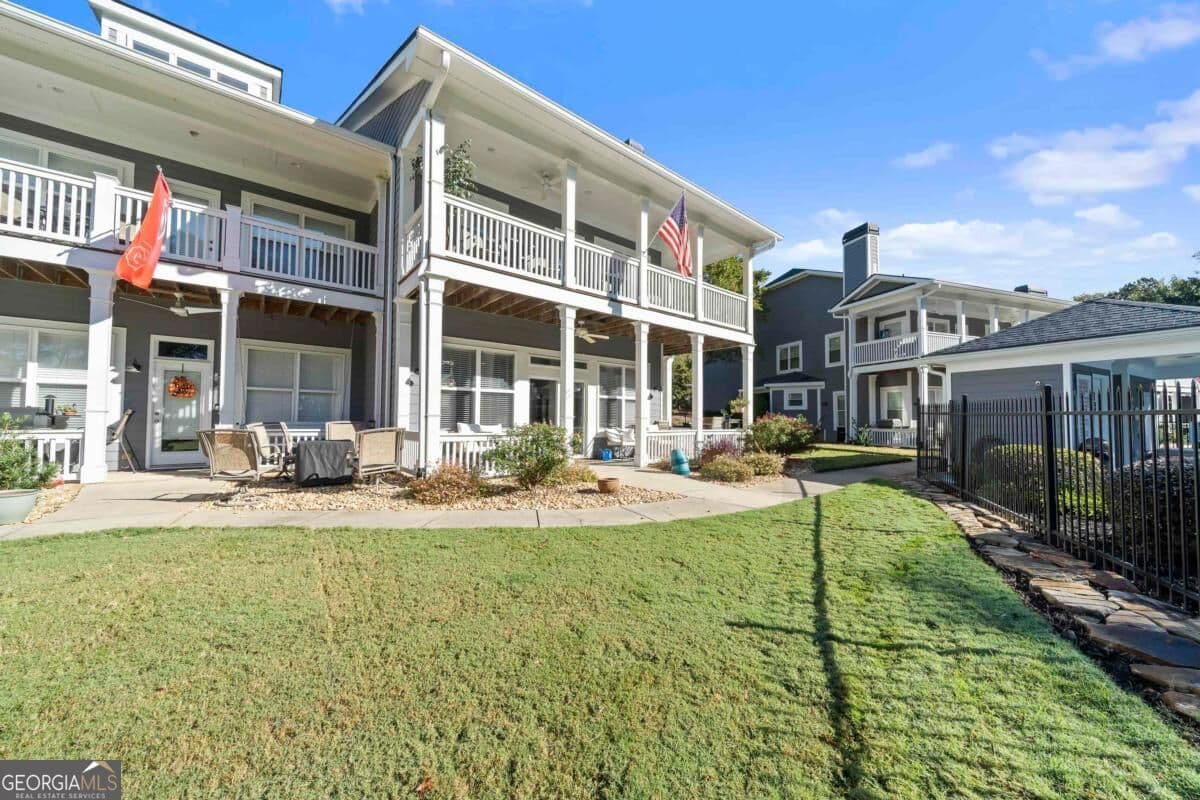 3 bedroom, 2.5 bathroom, 2,200 sq ft condominium for sale at 181-A Farriers Lane, Eatonton, GA 31024 — photo 2