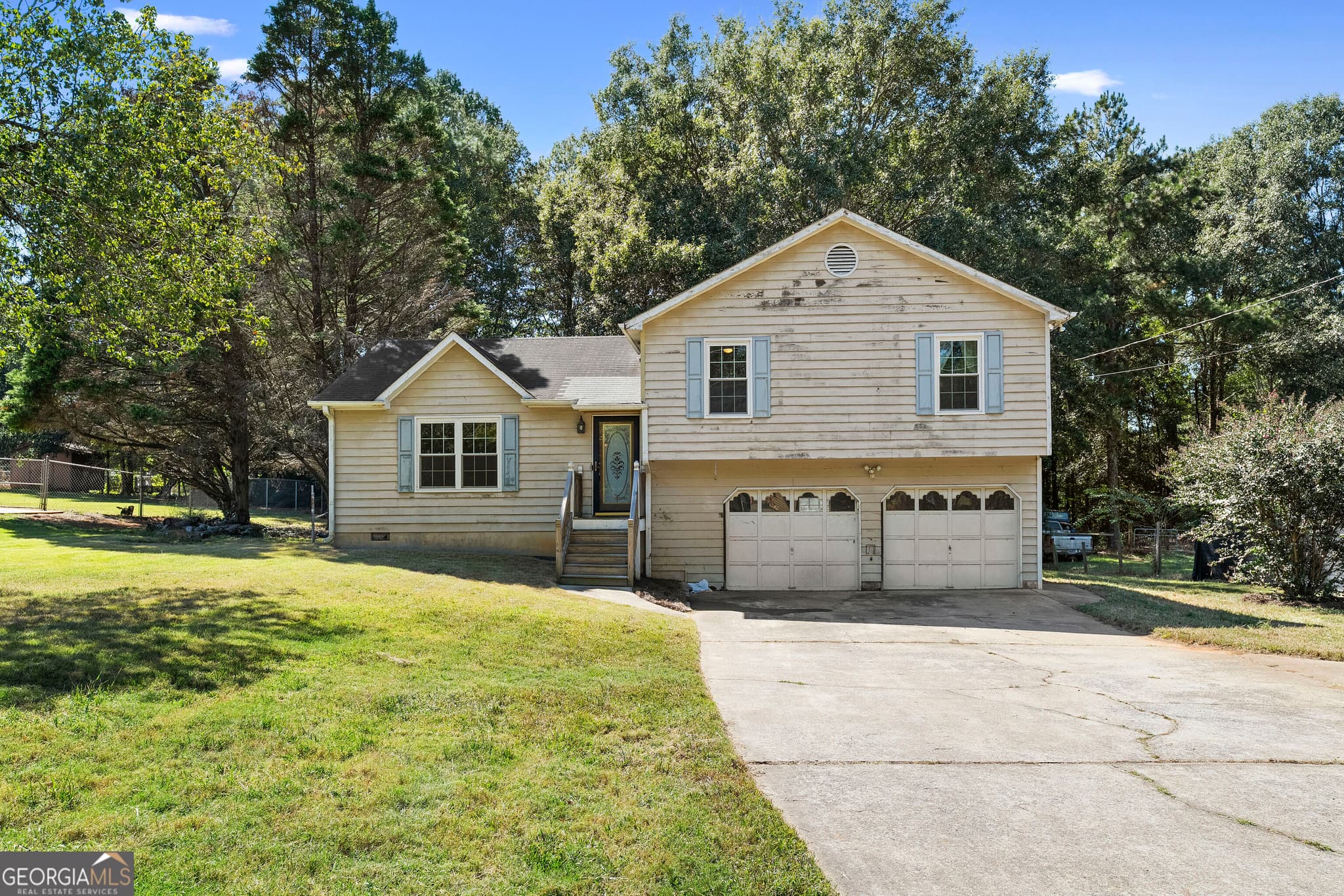 3 bedroom, 2 bathroom, 1,204 sq ft single family residence for sale at 286 Covered Bridge Road, Euharlee, GA 30120 — photo 1 of 15