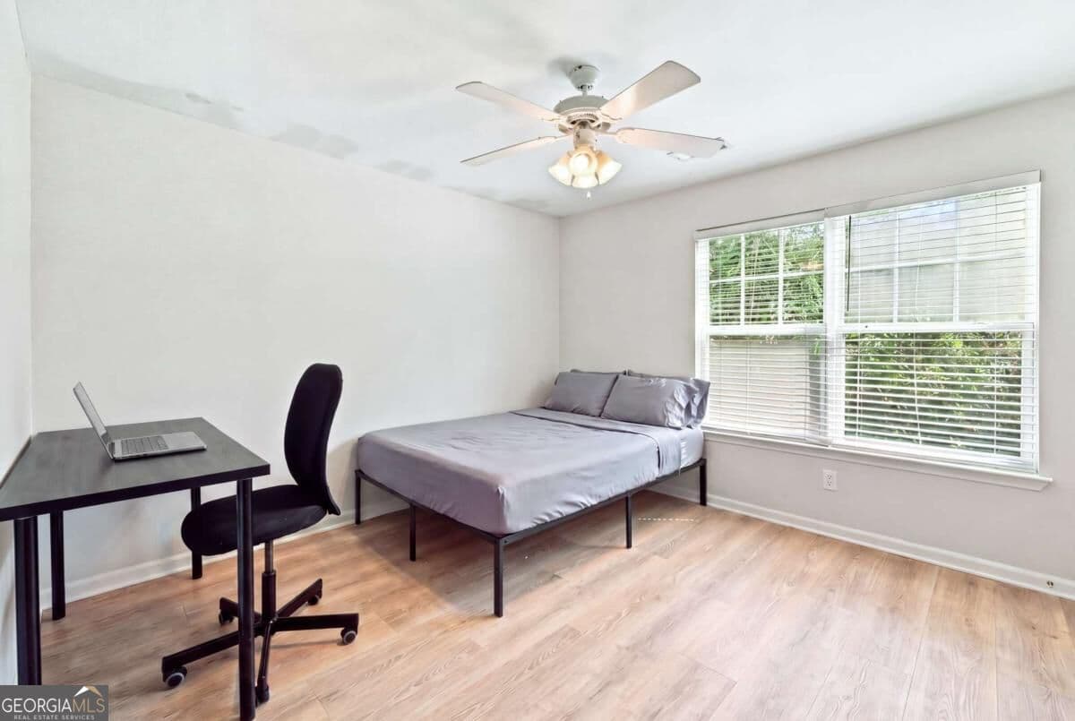 2 bedroom, 2.5 bathroom, 1,136 sq ft condominium for sale at 1035 Barnett Shoals Road 452, Athens, GA 30605 — photo 10
