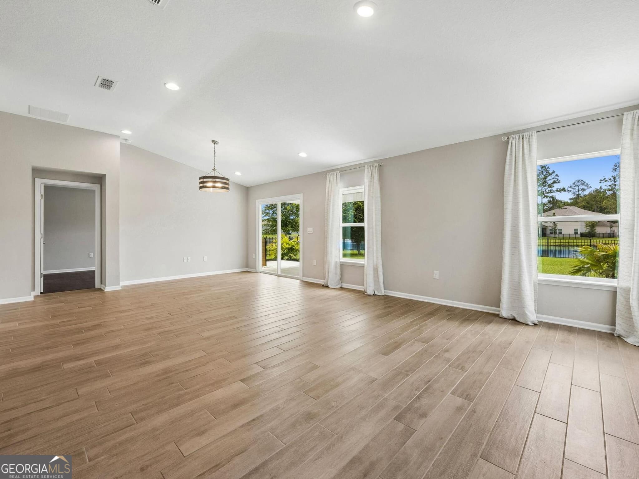 4 bedroom, 2 bathroom, 1,864 sq ft single family residence for sale at 114 Chinquapin Drive, St. Marys, GA 31558 — photo 5