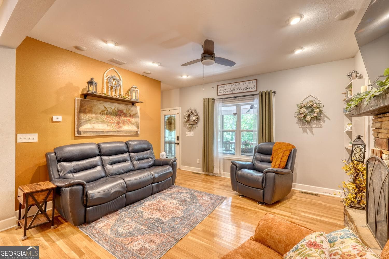3 bedroom, 2.5 bathroom, 2,546 sq ft cabin,single family residence for sale at 152 Lonesome Pine Trail, Blairsville, GA 30512 — photo 6