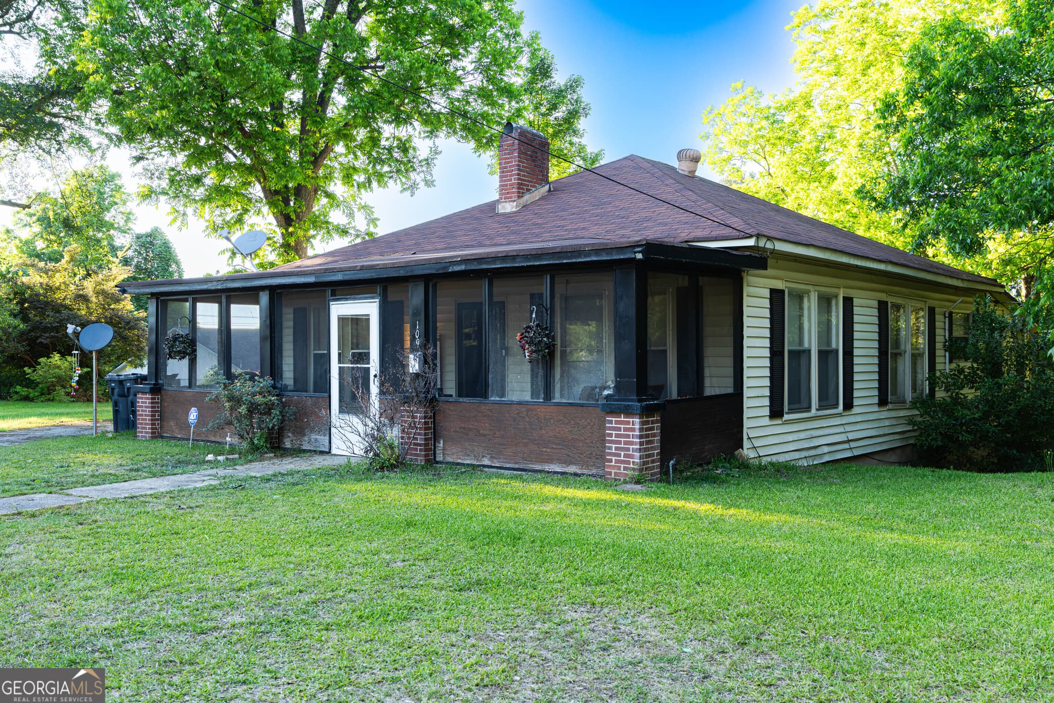 3 bedroom, 2 bathroom, 1,408 sq ft single family residence sold at 109 E Main Street, Manchester, GA 31816