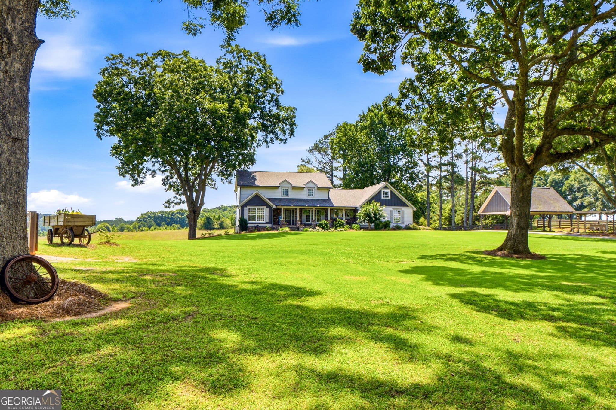 5 bedroom, 3.5 bathroom, 4,400 sq ft single family residence for sale at 3018 East Lake Road, Mcdonough, GA 30252 — photo 4