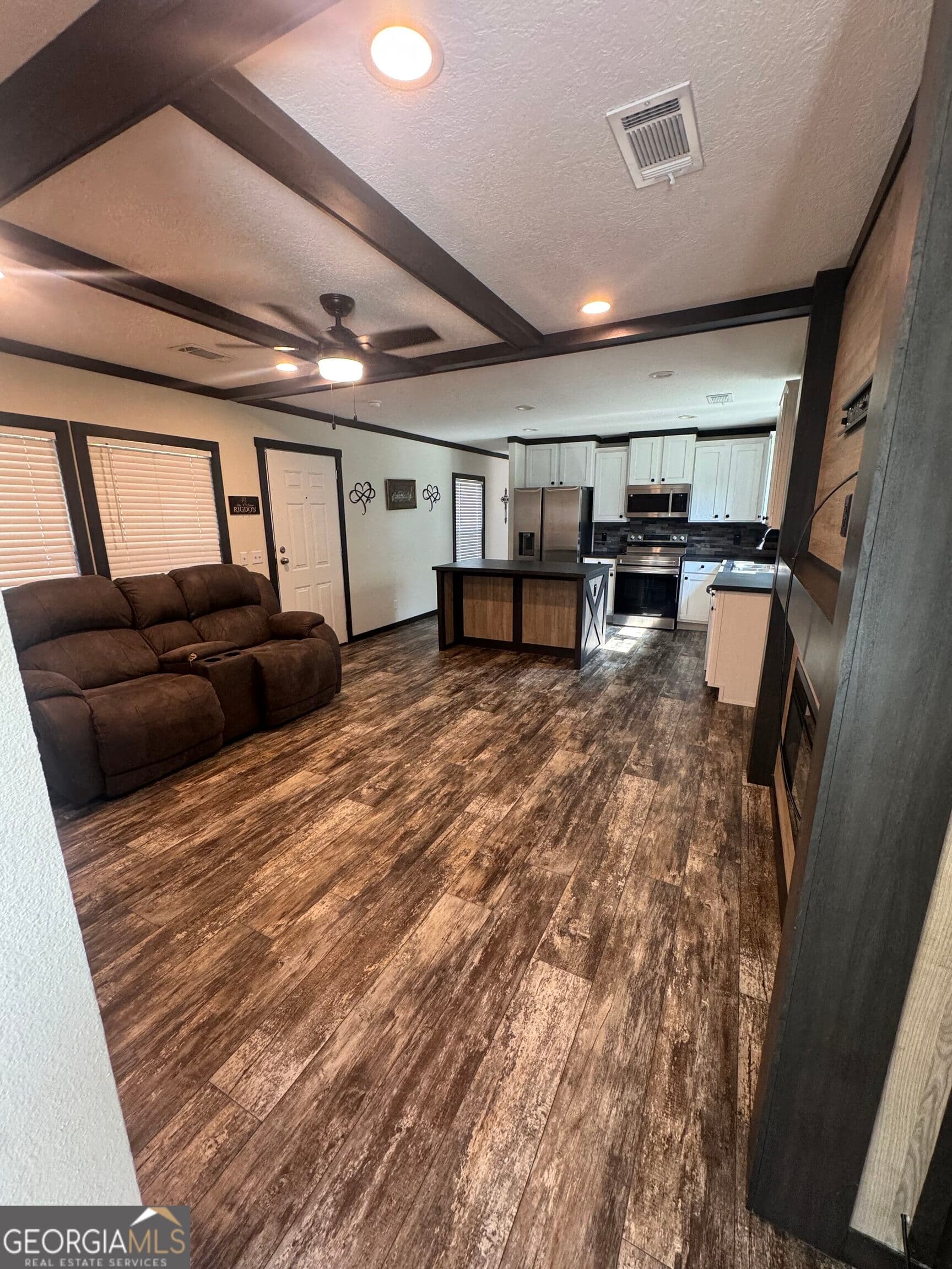 3 bedroom, 2 bathroom, 1,216 sq ft single family residence under contract at 1164 Pine Valley Road, Waycross, GA 31503 — photo 9