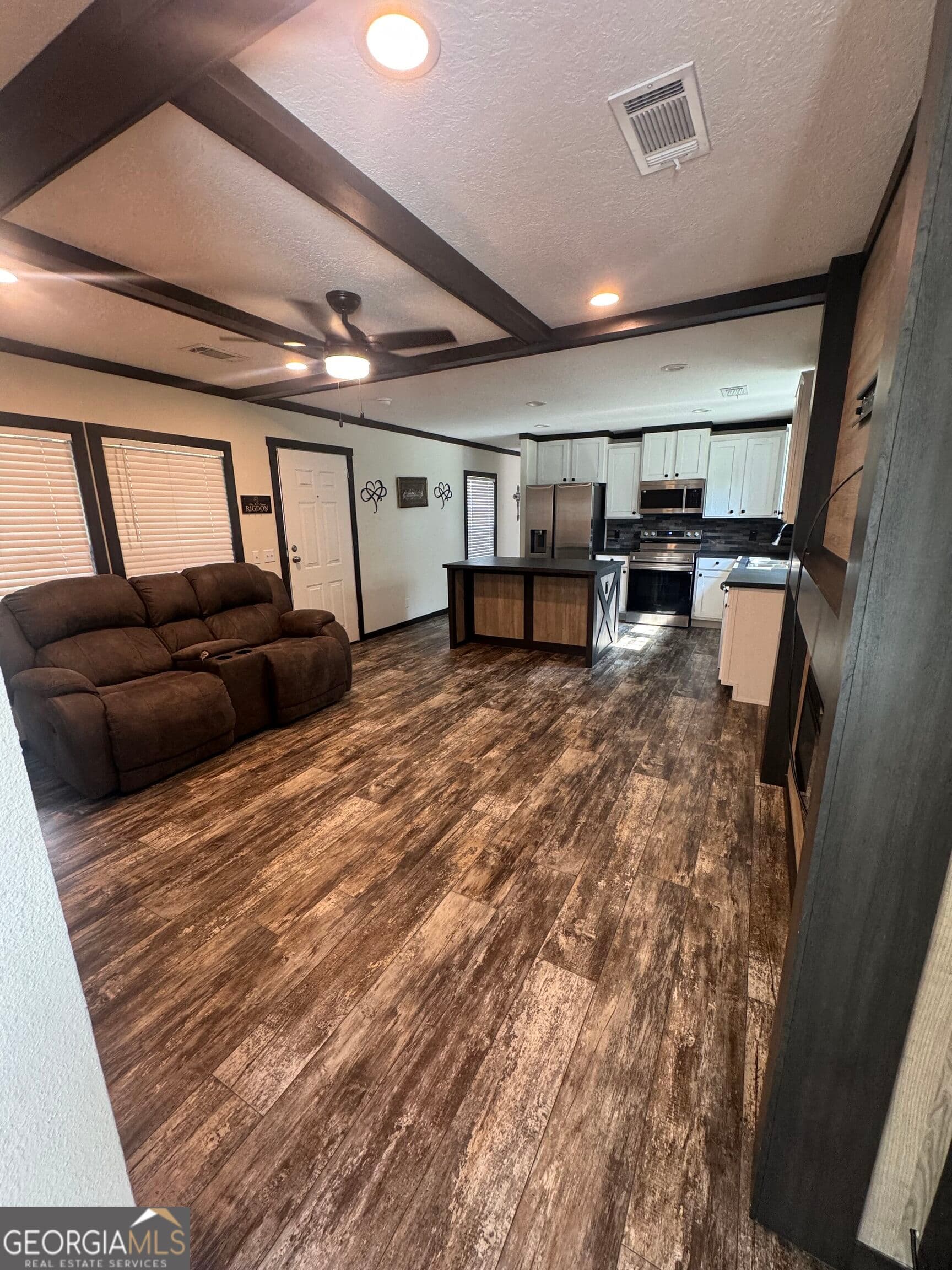 3 bedroom, 2 bathroom, 1,216 sq ft single family residence under contract at 1164 Pine Valley Road, Waycross, GA 31503 — photo 8