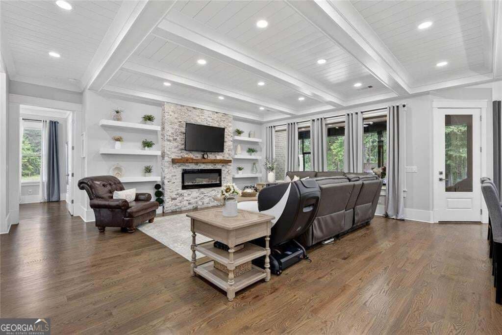6 bedroom, 6.5 bathroom, 4,953 sq ft single family residence for sale at 7128 Highway 81, Monroe, GA 30656 — photo 8