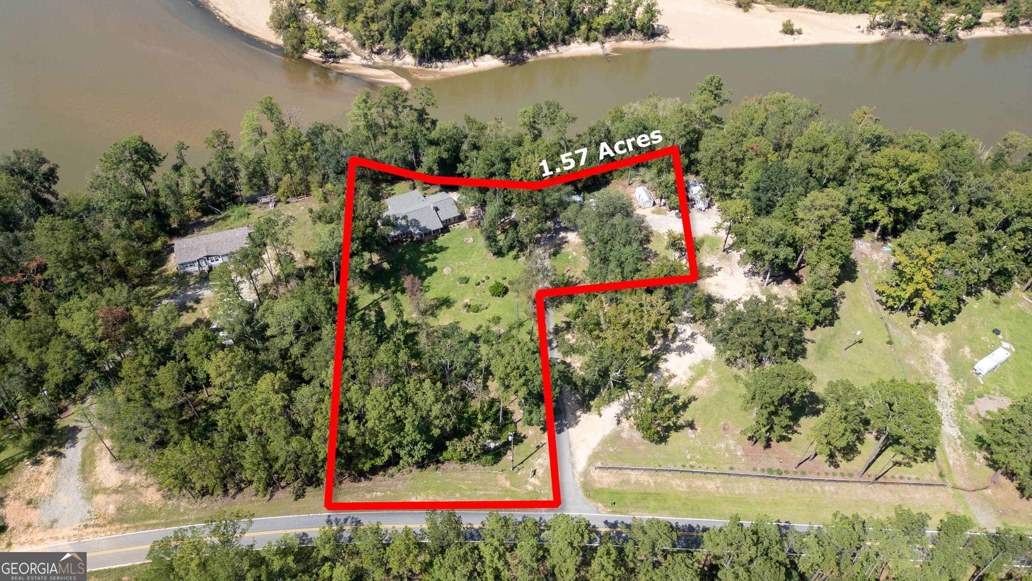 3 bedroom, 3.5 bathroom single family residence under contract at 998 Deens Landing Road, Baxley, GA 31513 — photo 3