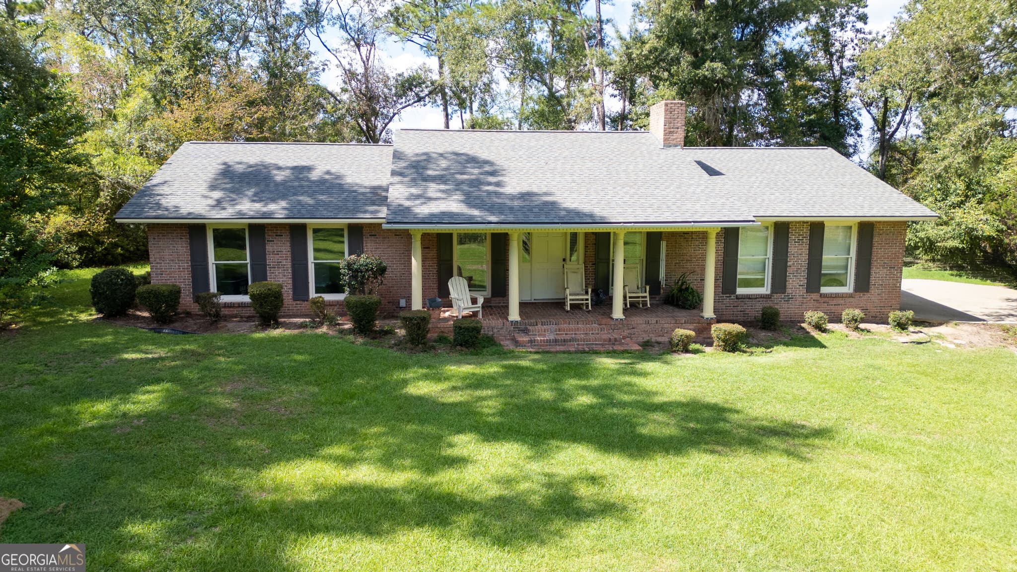 3 bedroom, 3.5 bathroom single family residence under contract at 998 Deens Landing Road, Baxley, GA 31513