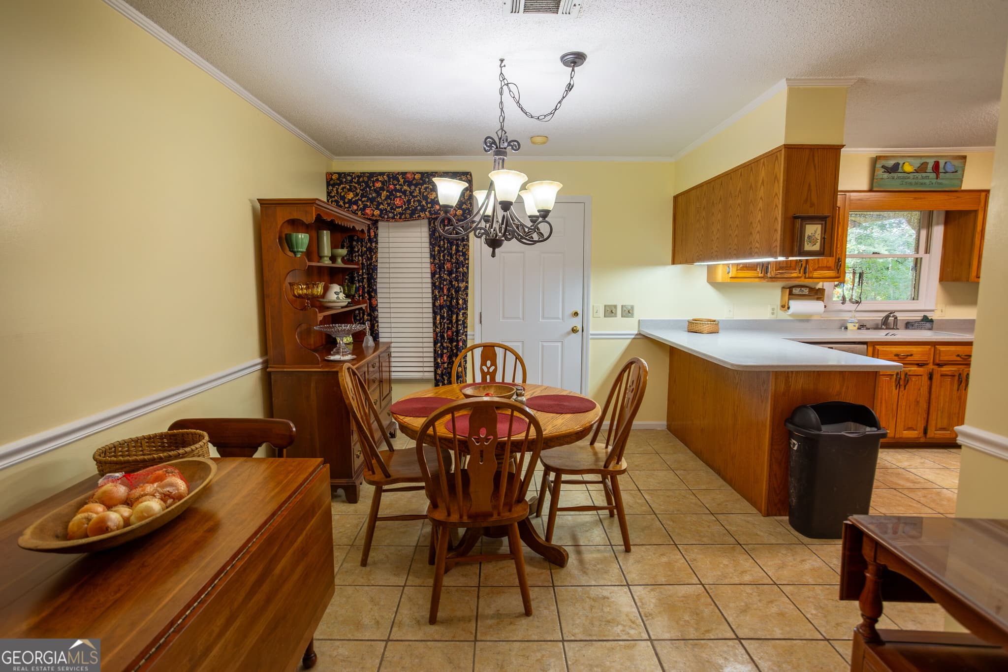 3 bedroom, 3.5 bathroom single family residence under contract at 998 Deens Landing Road, Baxley, GA 31513 — photo 9