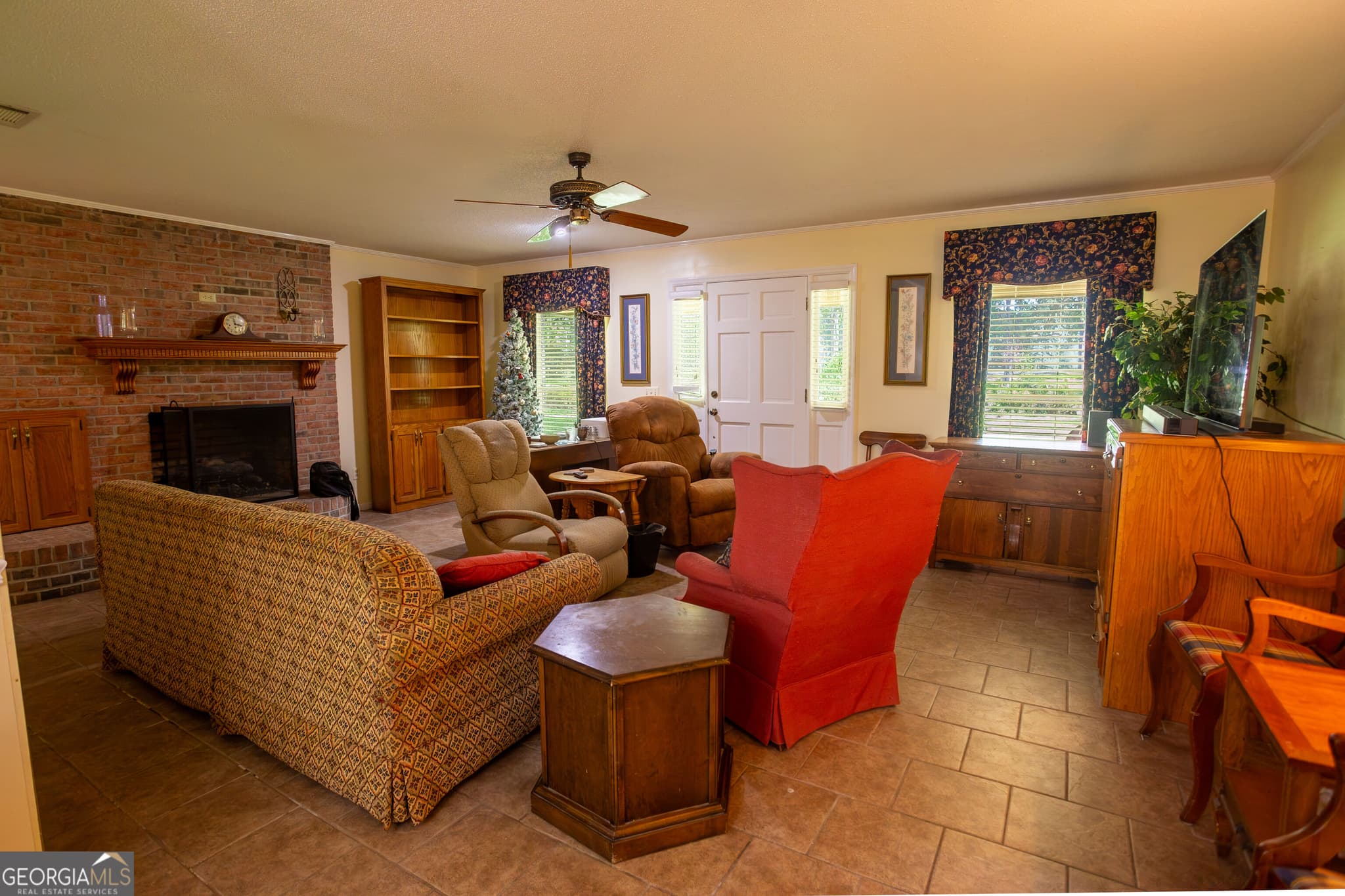 3 bedroom, 3.5 bathroom single family residence under contract at 998 Deens Landing Road, Baxley, GA 31513 — photo 10