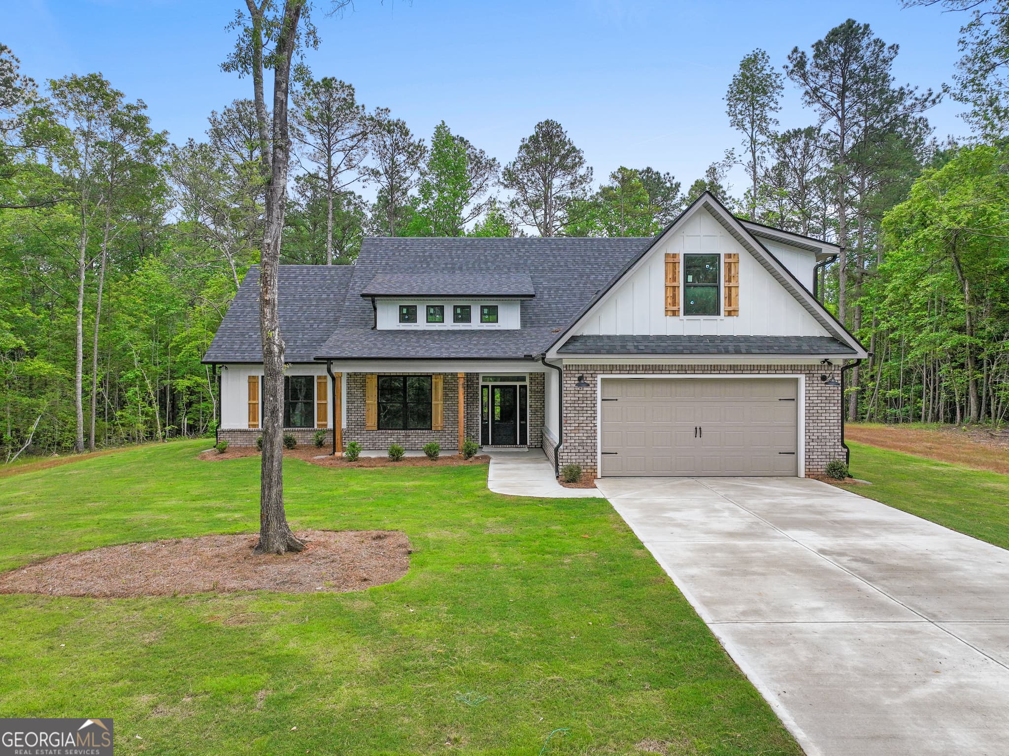 4 bedroom, 3.5 bathroom, 3,093 sq ft single family residence sold at 36 Fish Camp, Lagrange, GA 30240