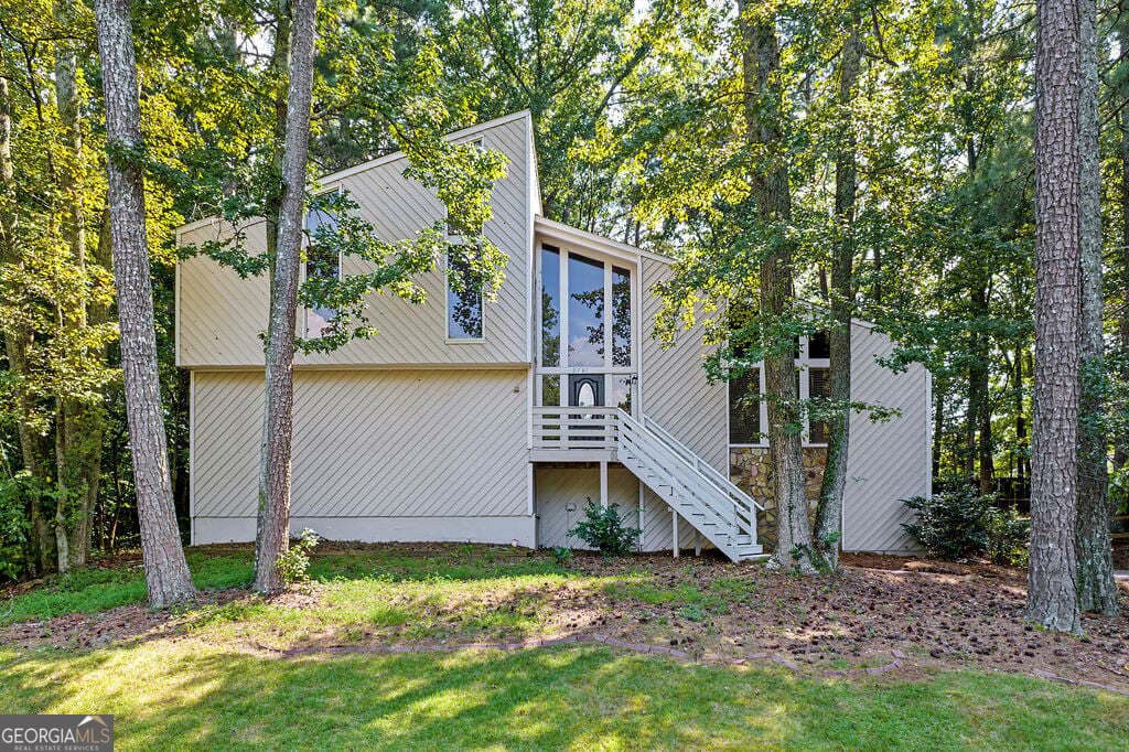 4 bedroom, 3 bathroom, 2,648 sq ft single family residence for sale at 2741 Spencers Trace, Marietta, GA 30062