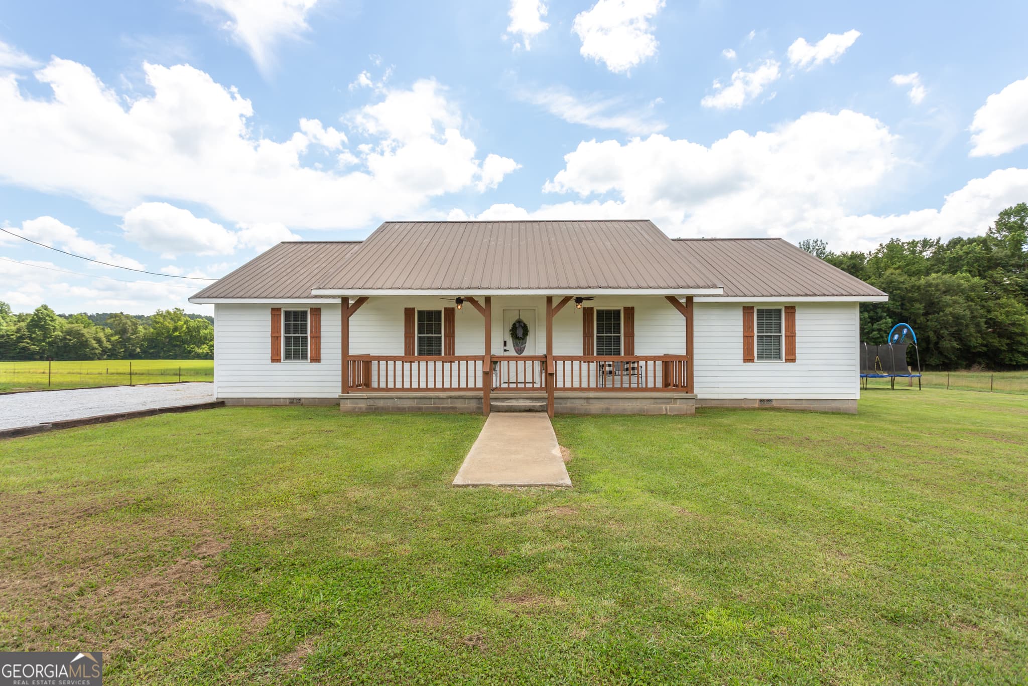 4 bedroom, 3 bathroom, 1,920 sq ft single family residence for sale at 110 Windmill Road, Ashland, AL 36251
