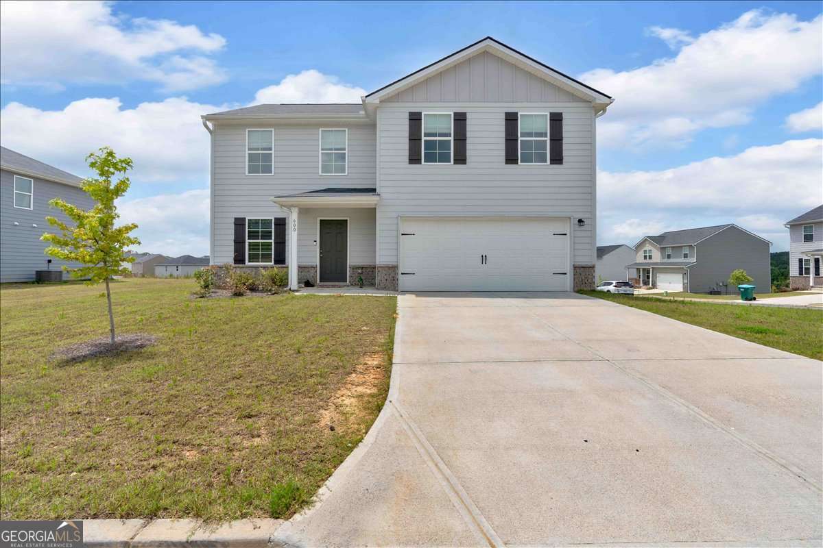 4 bedroom, 2.5 bathroom, 2,192 sq ft single family residence for sale at 600 Tudor Street, Kingston, GA 30145 — photo 2