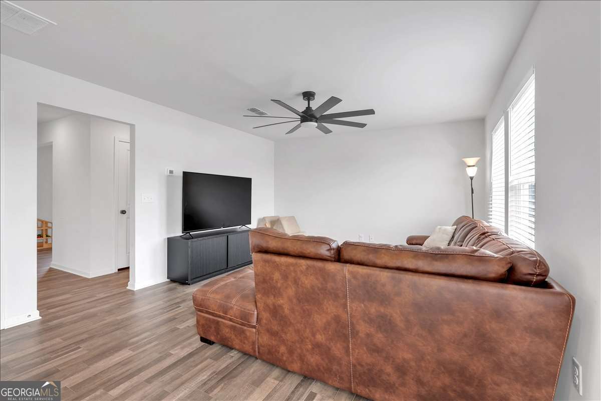 4 bedroom, 2.5 bathroom, 2,192 sq ft single family residence for sale at 600 Tudor Street, Kingston, GA 30145 — photo 7
