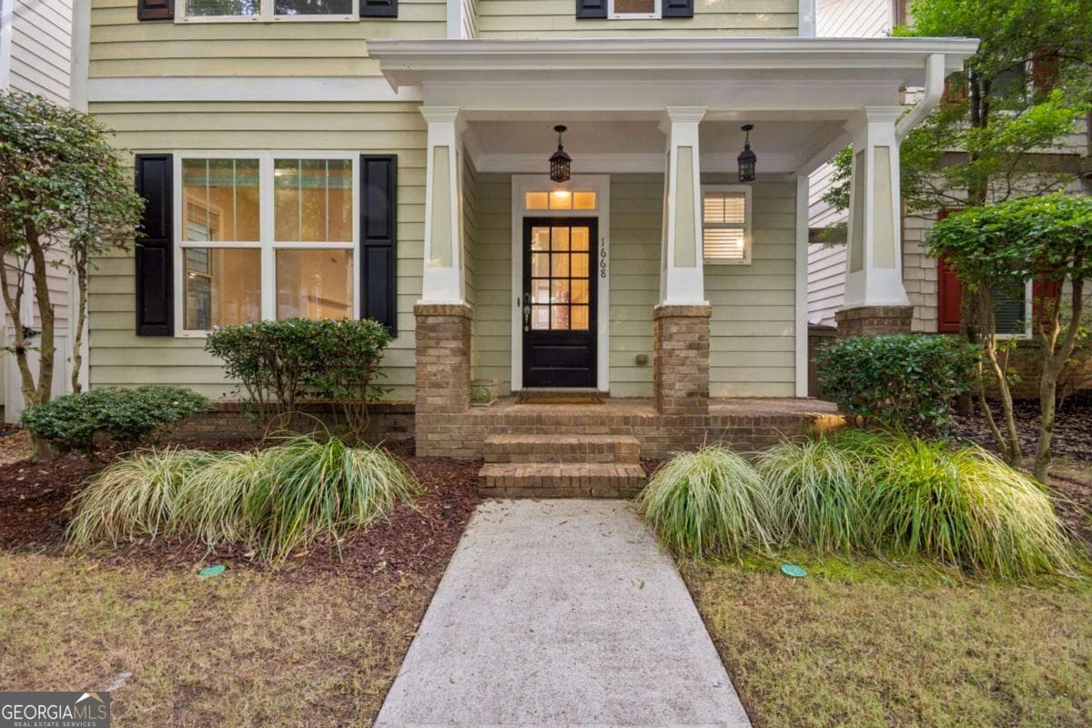 3 bedroom, 2.5 bathroom, 2,012 sq ft single family residence for rent at 1668 Habershal Road 28, Atlanta, GA 30318 for $3,200 a month — photo 5