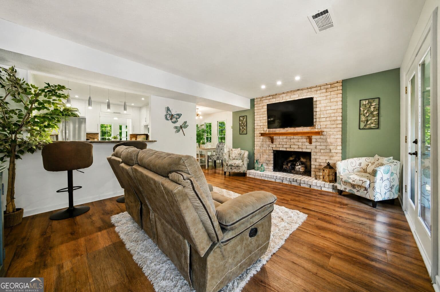 3 bedroom, 2.5 bathroom, 2,550 sq ft single family residence for sale at 110 Shadowood Lane, Peachtree City, GA 30269 — photo 6