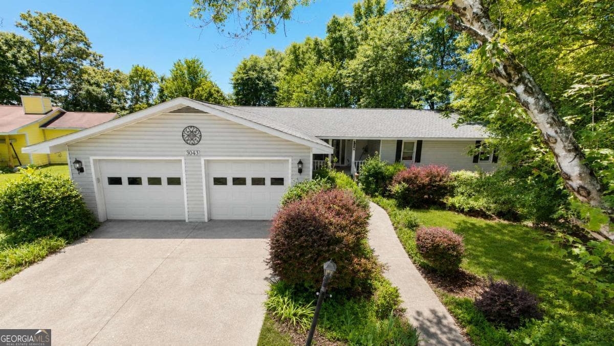 3 bedroom, 2 bathroom, 2,160 sq ft single family residence sold at 3043 Tiffin Circle, Macon, GA 31204
