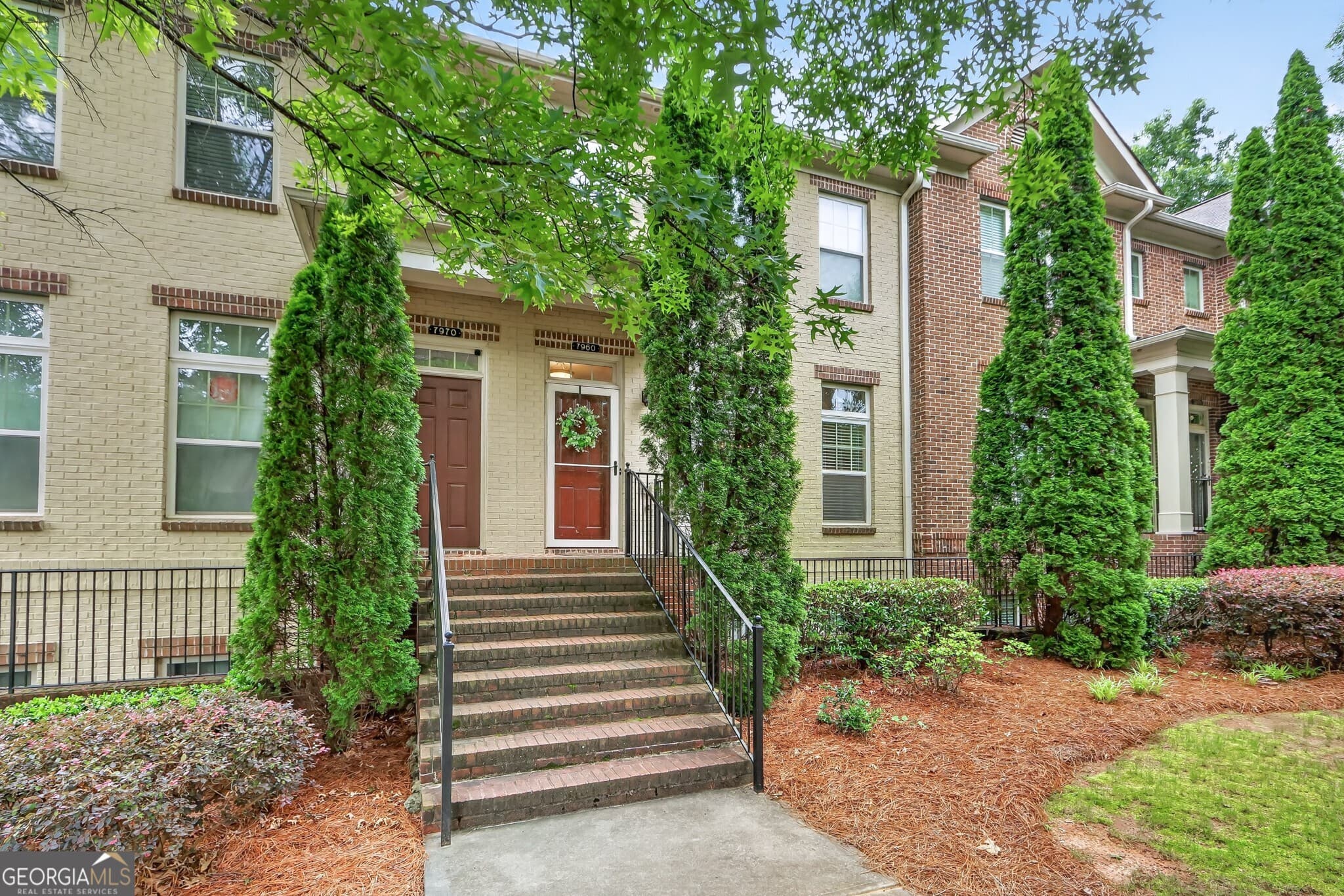 3 bedroom, 3.5 bathroom, 2,115 sq ft townhouse sold at 7960 Highland Bluff, Sandy Springs, GA 30328