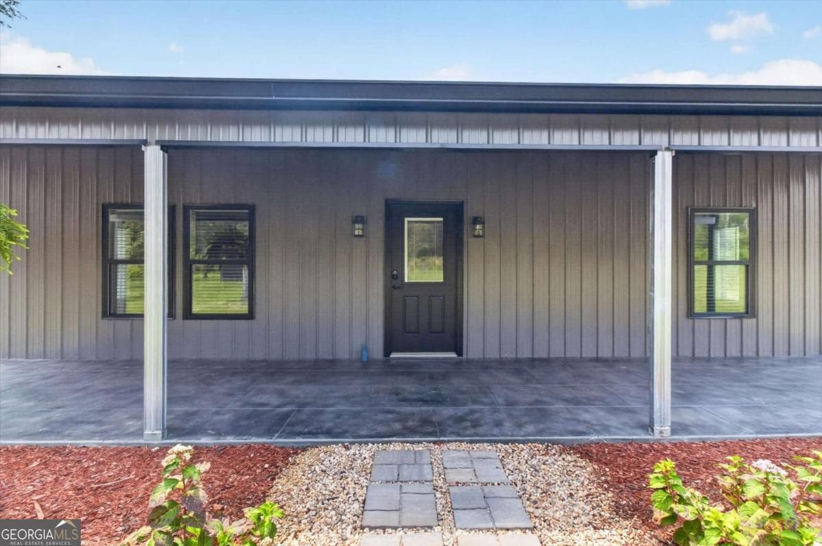 2 bedroom, 2 bathroom, 1,200 sq ft single family residence for sale at 660 Old Manassas Foy Road, Register, GA 30452 — photo 4