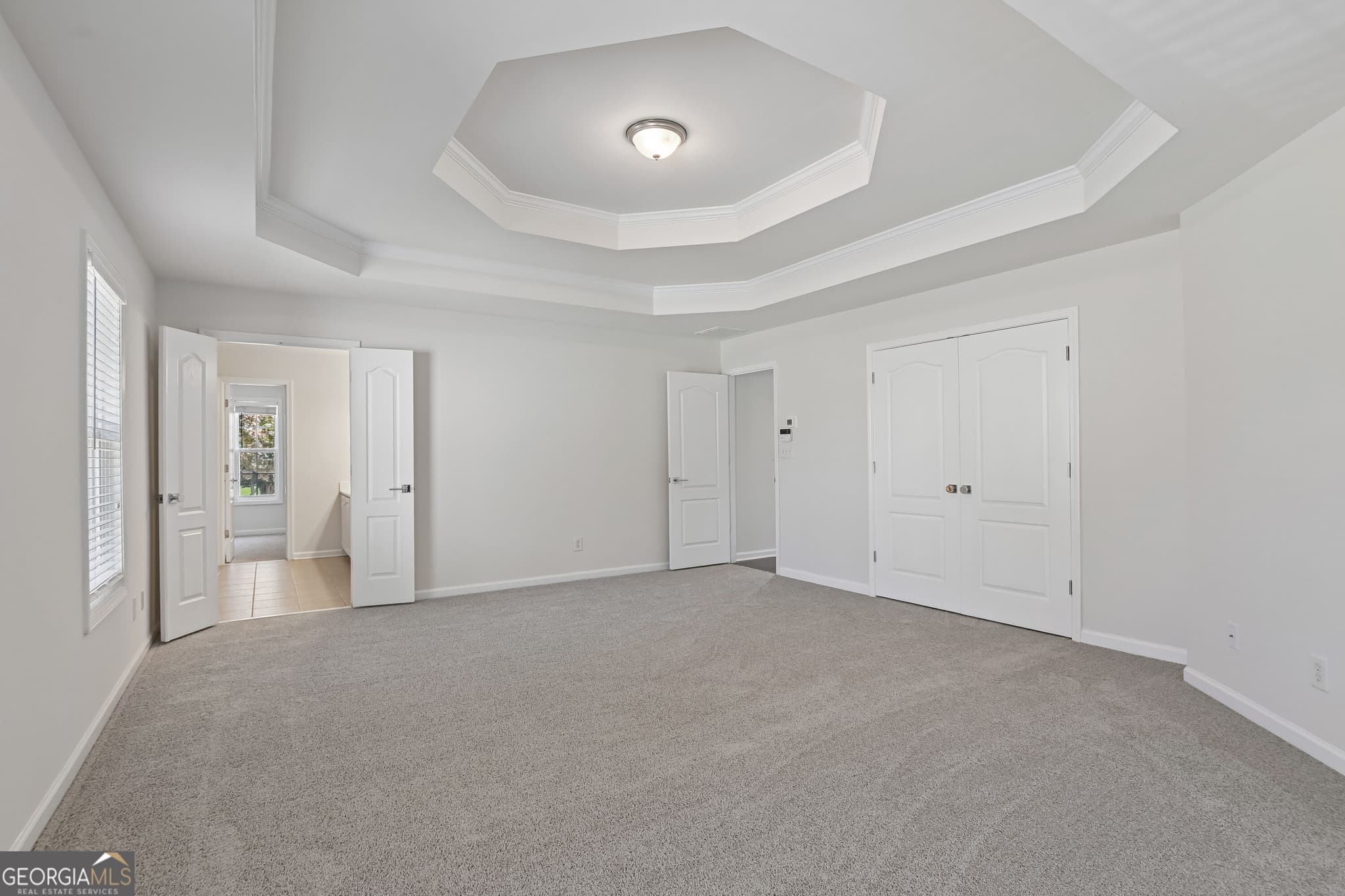 5 bedroom, 4 bathroom, 4,560 sq ft single family residence for sale at 4564 Austin Hills Drive, Suwanee, GA 30024 — photo 4