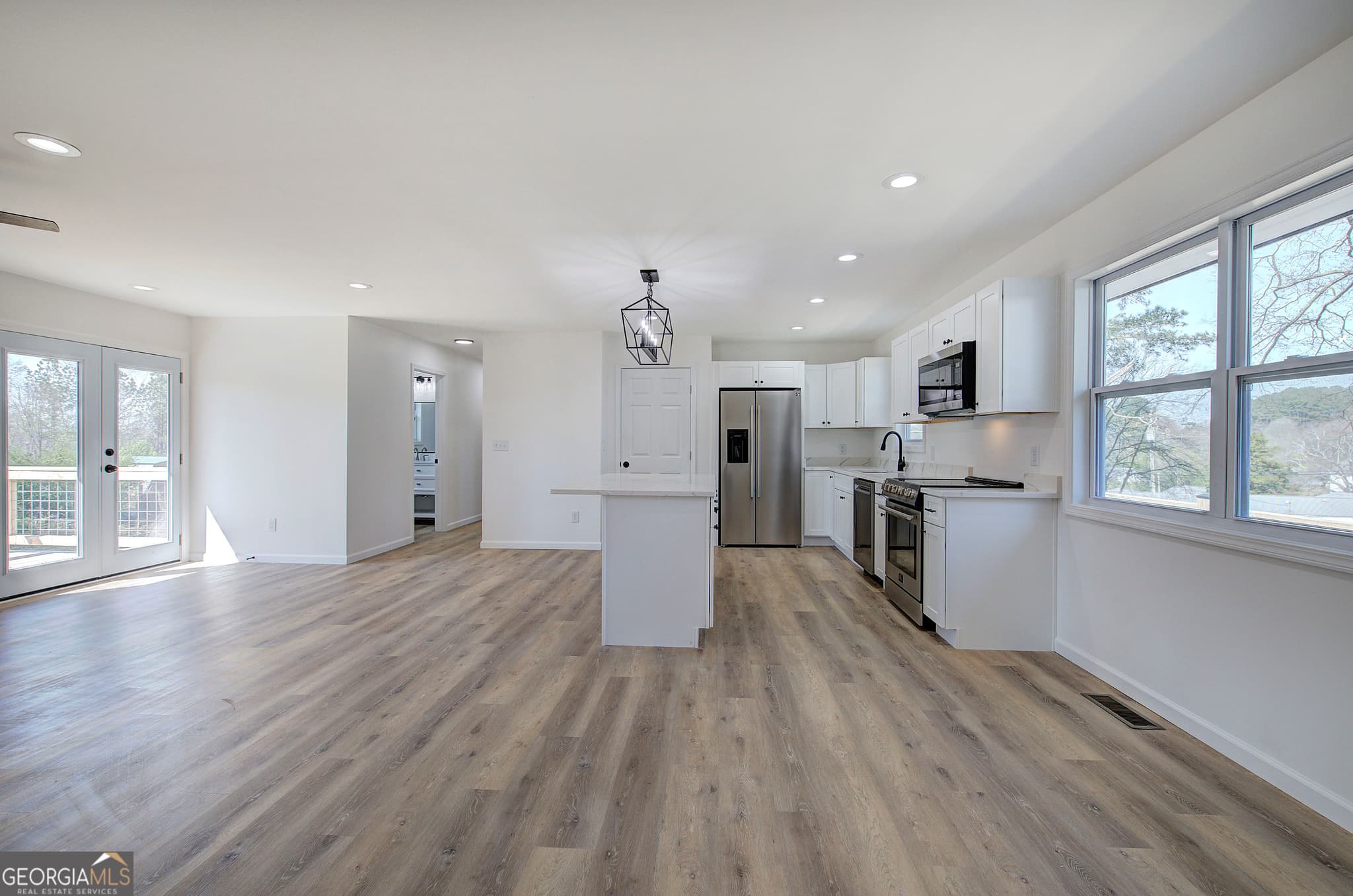 3 bedroom, 2 bathroom, 1,872 sq ft single family residence for rent at 516 Baxter Road, Calhoun, GA 30701 for $2,400 a month — photo 7