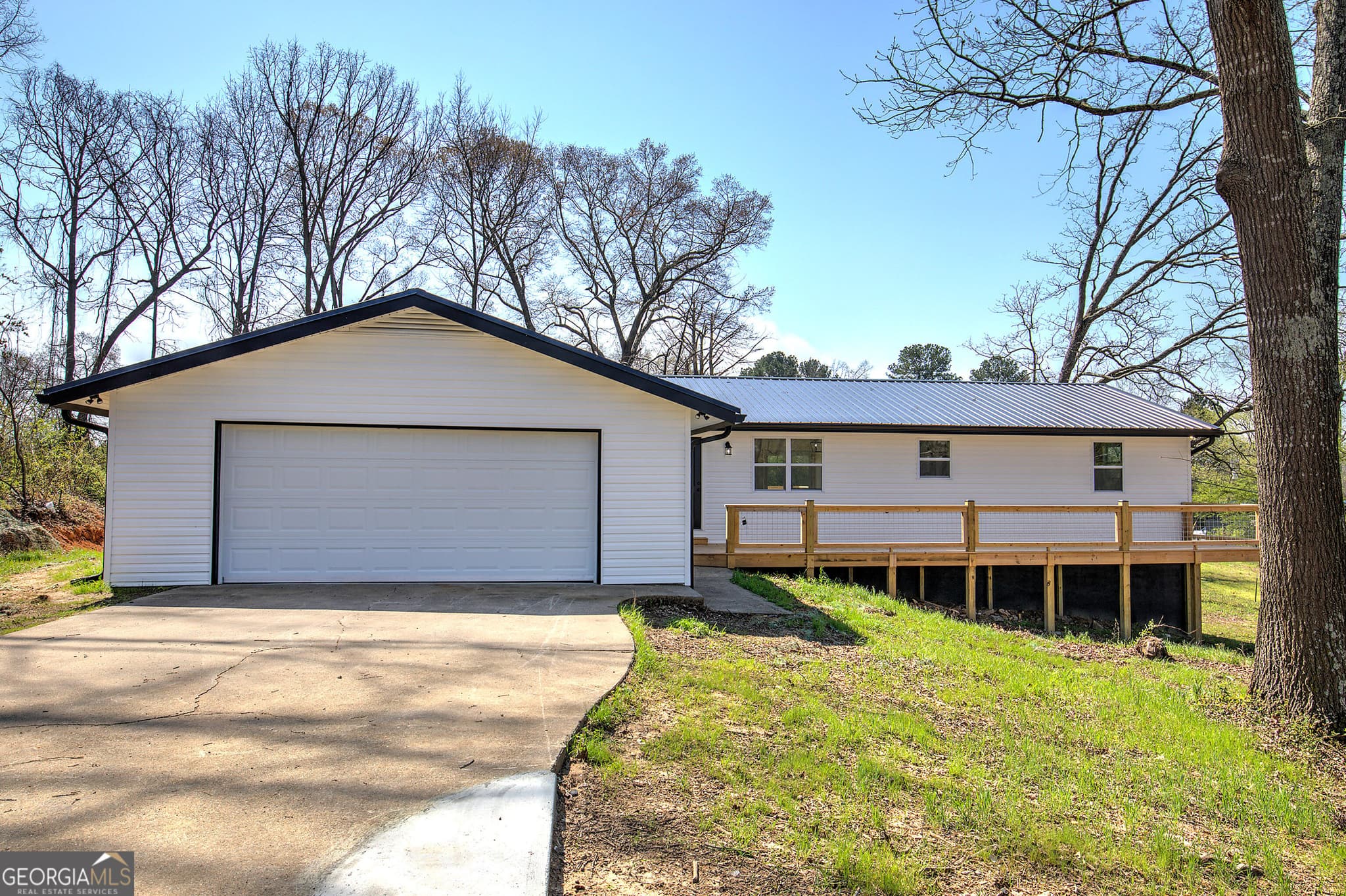 3 bedroom, 2 bathroom, 1,872 sq ft single family residence for rent at 516 Baxter Road, Calhoun, GA 30701 for $2,400 a month — photo 1 of 40