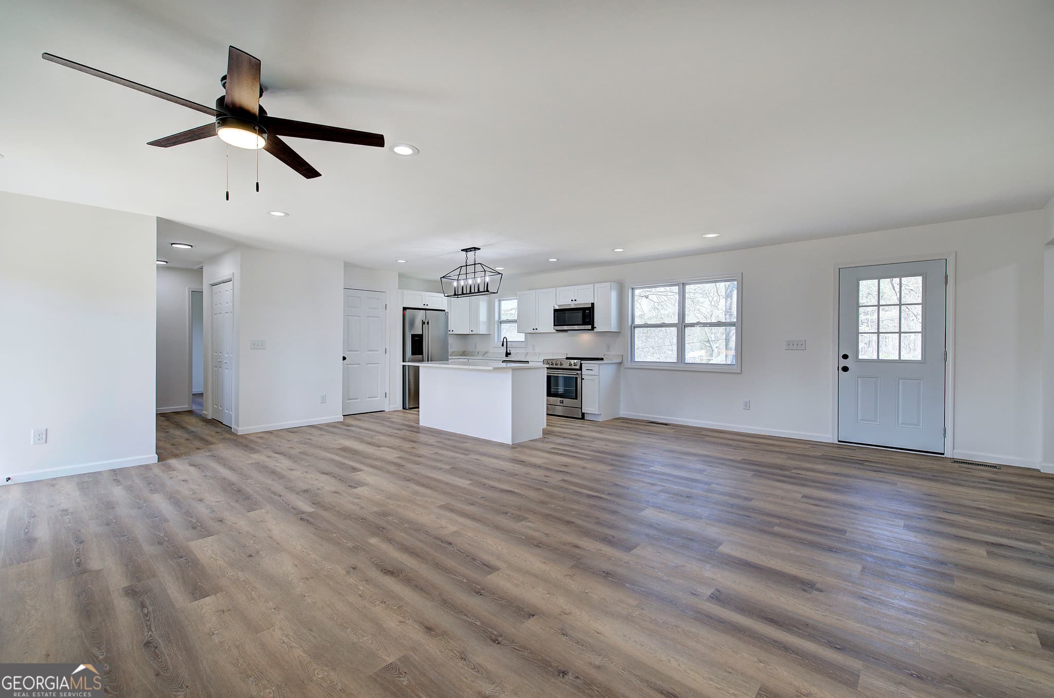 3 bedroom, 2 bathroom, 1,872 sq ft single family residence for rent at 516 Baxter Road, Calhoun, GA 30701 for $2,400 a month — photo 9
