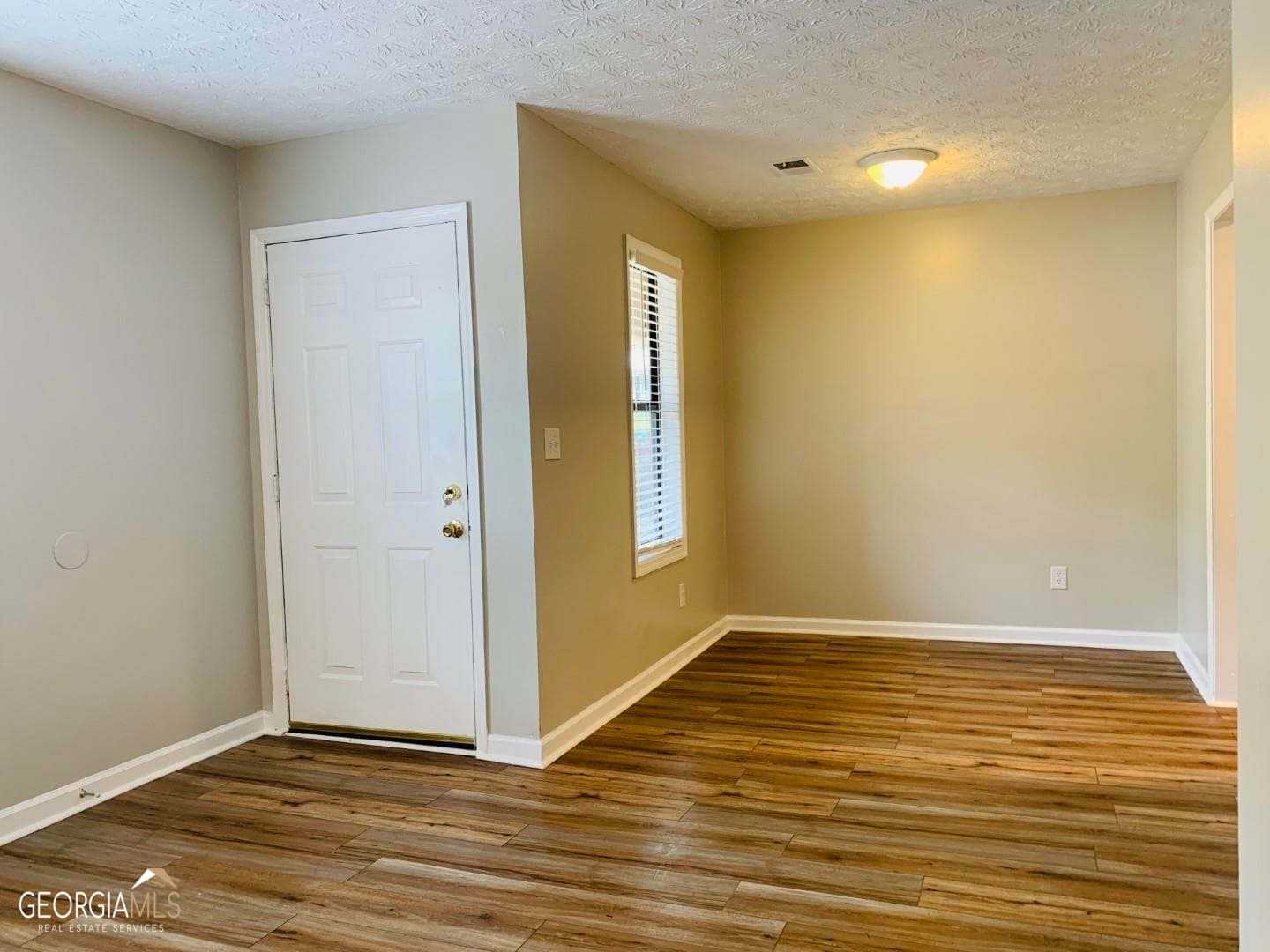 2 bedroom, 1 bathroom, 800 sq ft single family residence for rent at 140 Pine Terrace 140, Palmetto, GA 30268 for $1,295 a month — photo 3