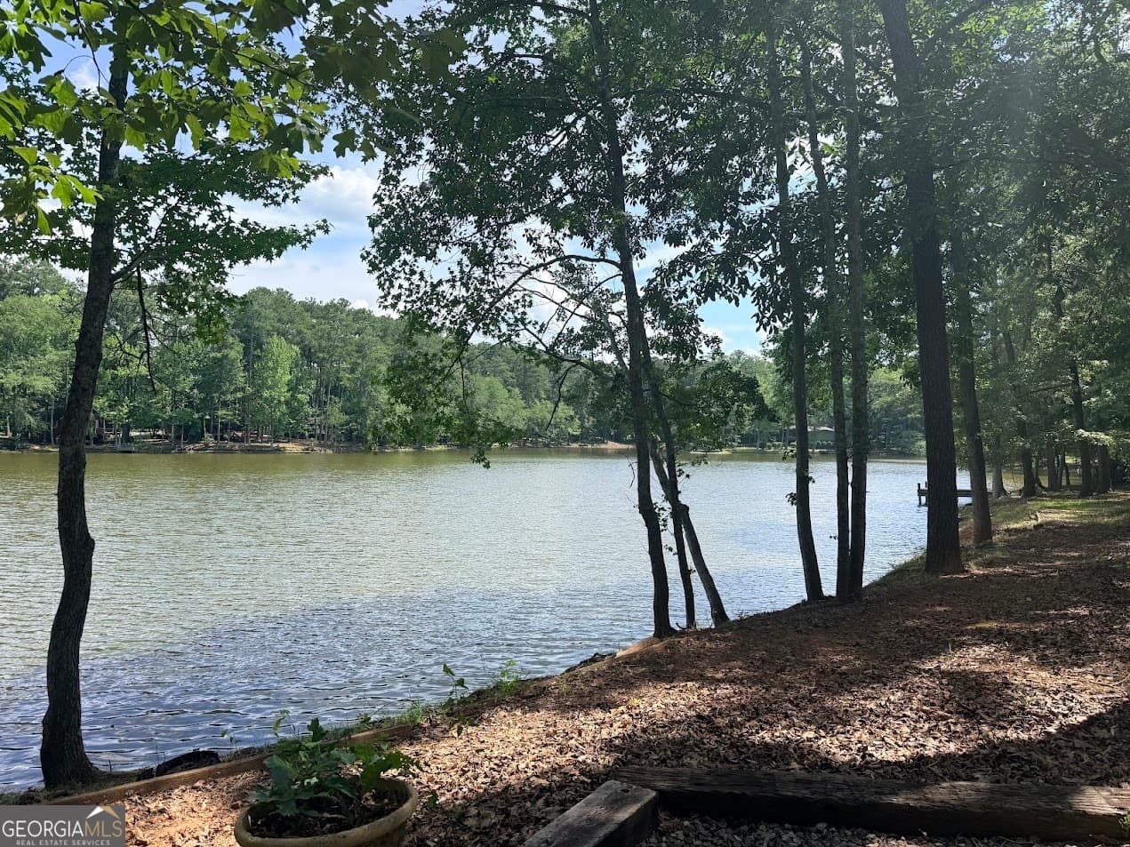 3 bedroom, 2 bathroom, 1,104 sq ft cabin,single family residence for sale at 8 St. Moritz Drive, Pine Mountain, GA 31822 — photo 2