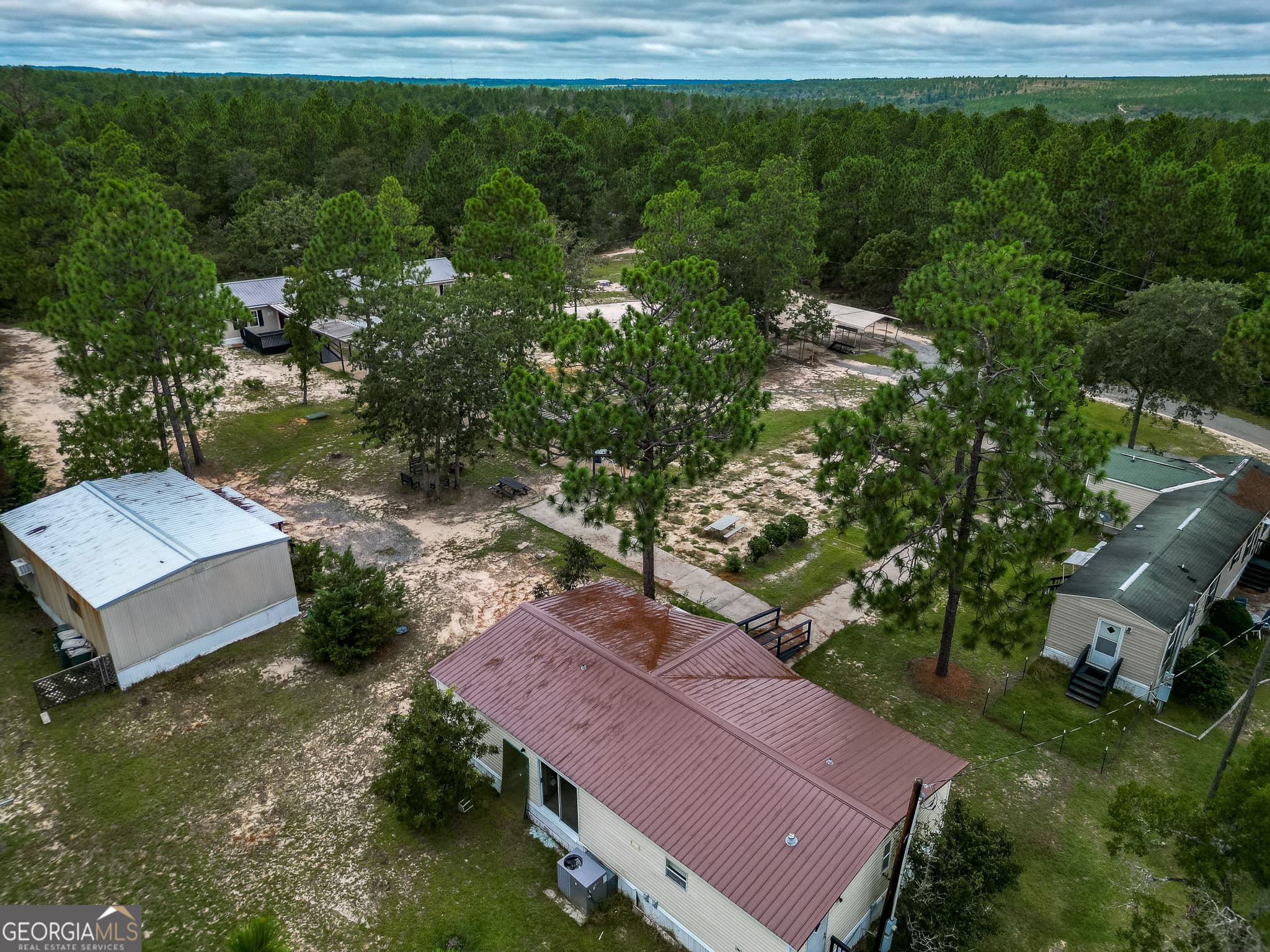 8 bedroom, 6 bathroom, 2,432 sq ft manufactured home,mixed use sold at 766 Parks Road, Mauk, GA 31058