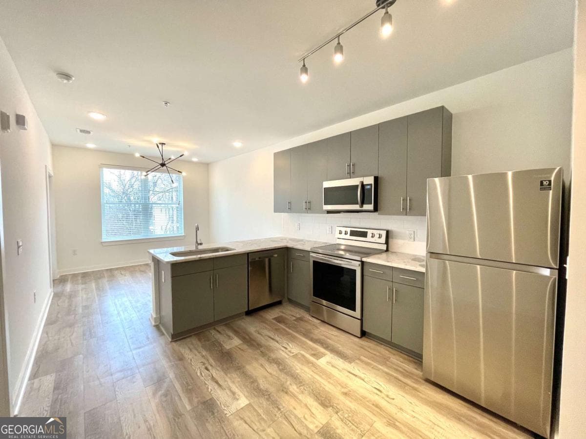 1 bedroom, 1 bathroom, 657 sq ft condominium for sale at 525 Parkway Drive 313, Atlanta, GA 30308 — photo 4