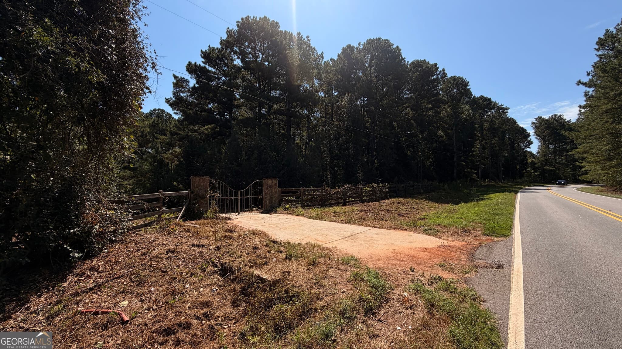 6 bedroom, 4.5 bathroom, 2,849 sq ft single family residence for sale at 2601 NE Gees Mill Road, Conyers, GA 30013 — photo 2