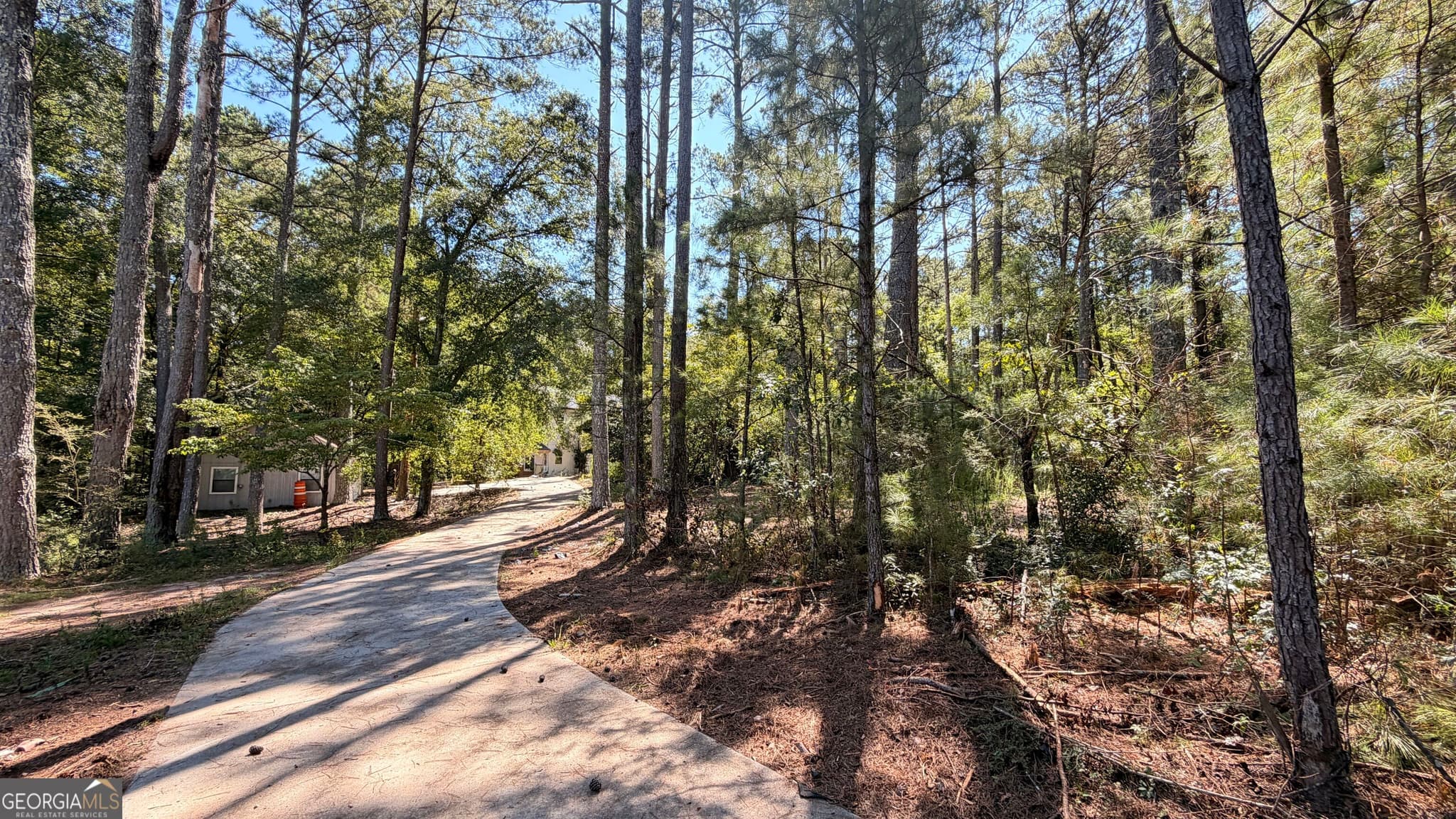 6 bedroom, 4.5 bathroom, 2,849 sq ft single family residence for sale at 2601 NE Gees Mill Road, Conyers, GA 30013 — photo 5