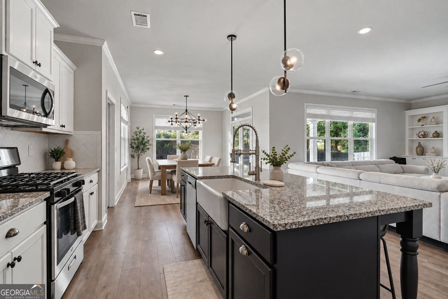 4 bedroom, 3.5 bathroom, 2,702 sq ft single family residence for sale at 5106 Park Haven Drive, Flowery Branch, GA 30542 — photo 6