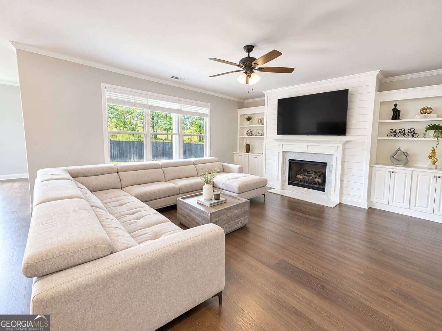 4 bedroom, 3.5 bathroom, 2,702 sq ft single family residence for sale at 5106 Park Haven Drive, Flowery Branch, GA 30542 — photo 4