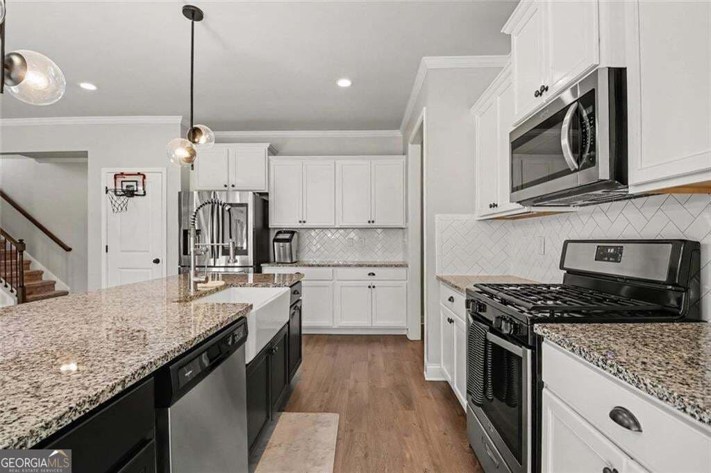 4 bedroom, 3.5 bathroom, 2,702 sq ft single family residence for sale at 5106 Park Haven Drive, Flowery Branch, GA 30542 — photo 8