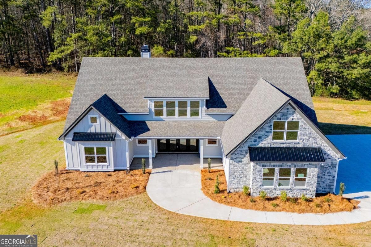 5 bedroom, 4 bathroom, 3,859 sq ft single family residence for sale at 103 Red Oak Lane, Carrollton, GA 30116