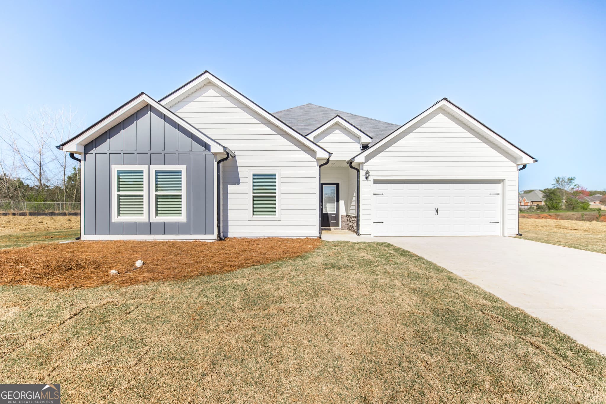 4 bedroom, 2.5 bathroom, 2,091 sq ft single family residence for sale at 107 Bulloch Court, Byron, GA 31008 — photo 2