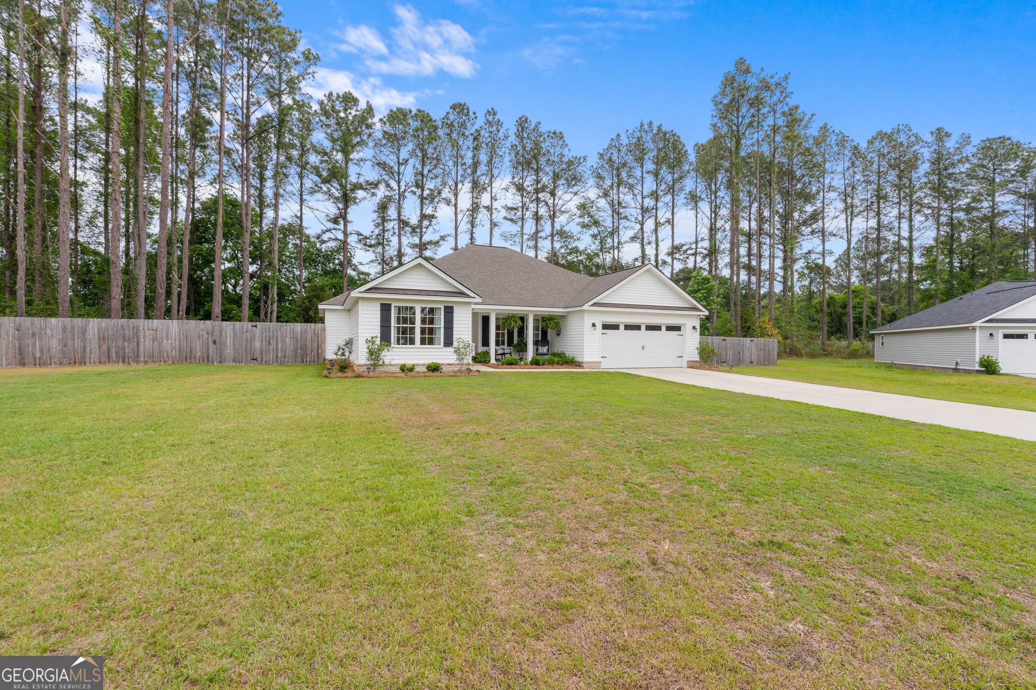 4 bedroom, 2 bathroom, 1,938 sq ft single family residence for sale at 343 Tallulah Bend, Ellabell, GA 31308 — photo 4