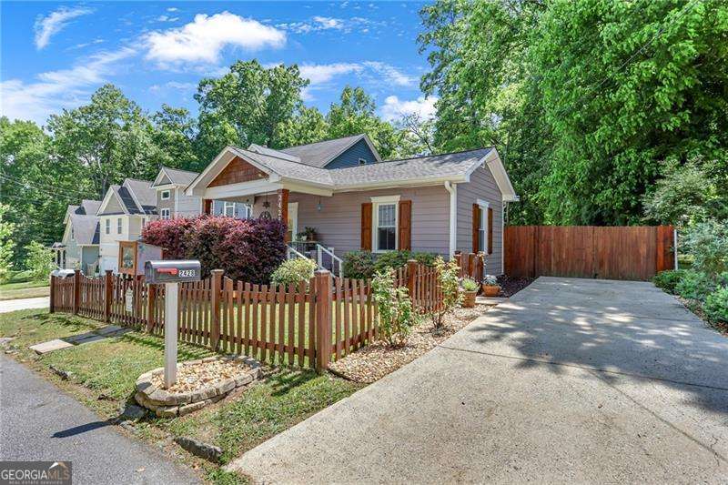3 bedroom, 2 bathroom, 1,024 sq ft single family residence sold at 2428 Brantley Street, Atlanta, GA 30318