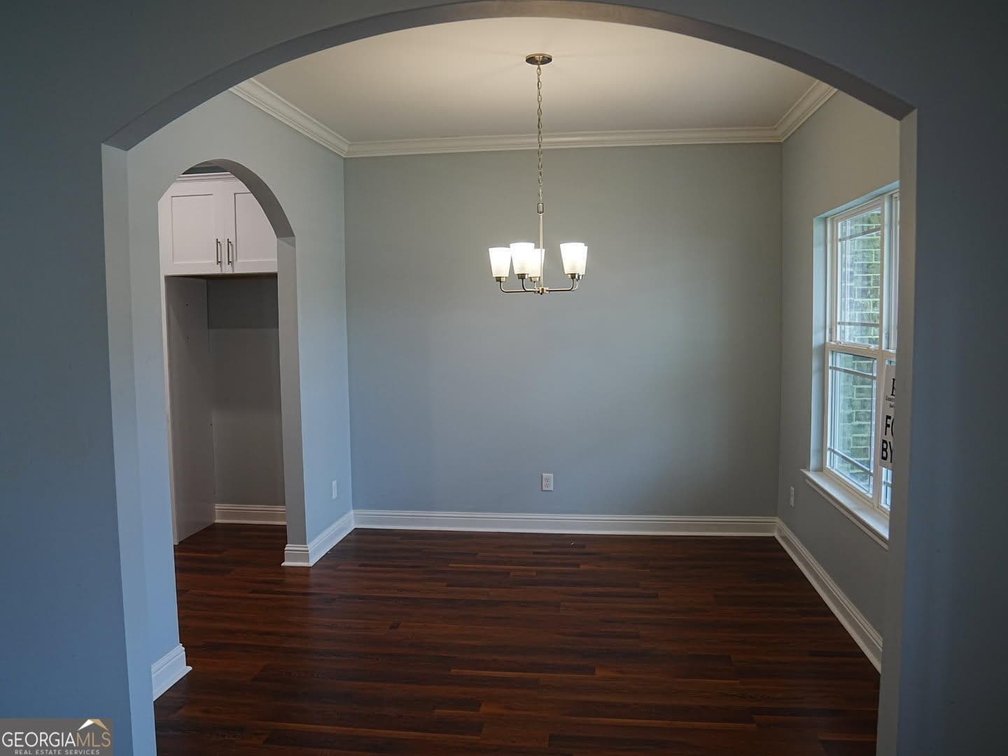 4 bedroom, 3 bathroom, 2,800 sq ft single family residence for sale at 124 John Eady Court, Savannah, GA 31405 — photo 2